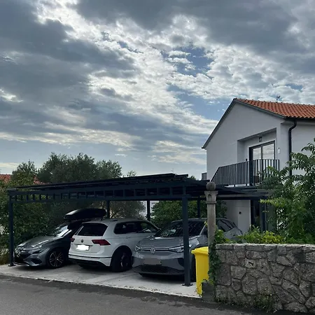 Meldaria Apartment *